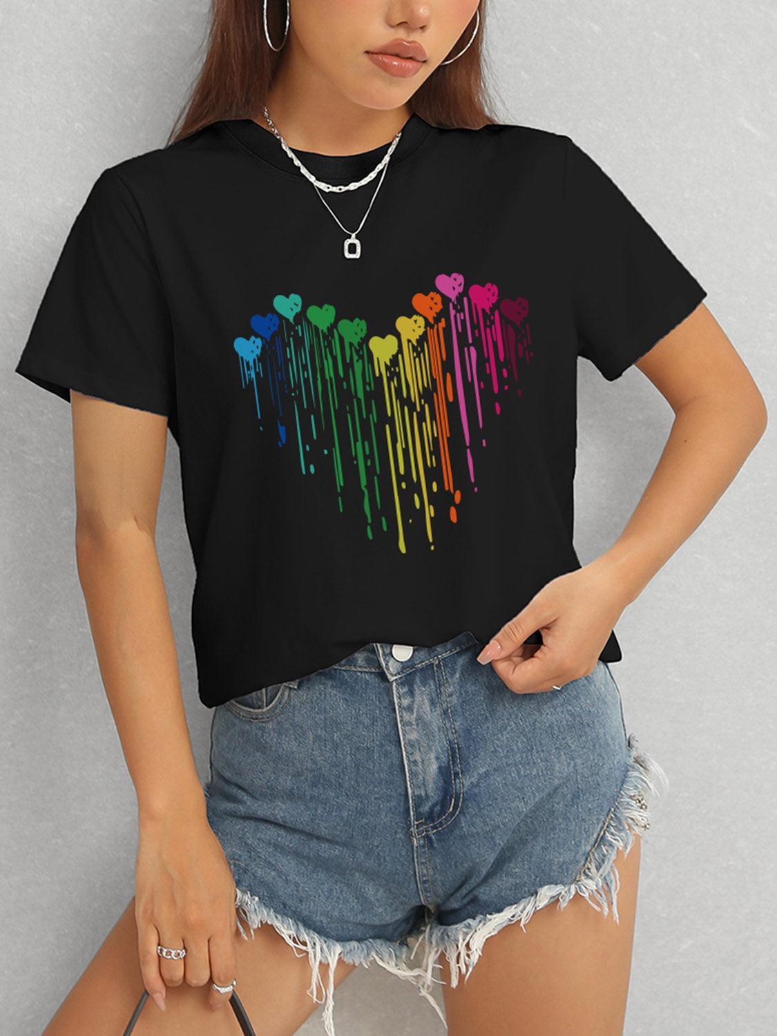 Camiseta de manga corta con cuello redondo y corazón