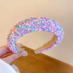 Diadema ancha de acrílico en contraste